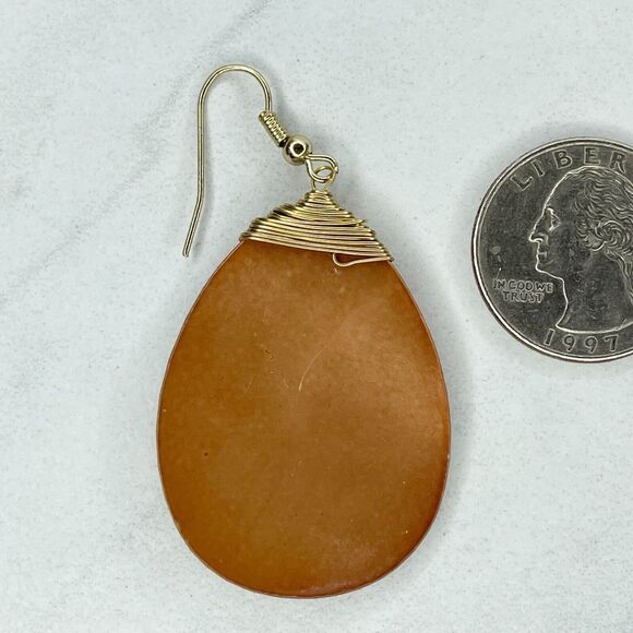 Gold Tone Wire Wrapped Shell Dangle Earrings Pierced Pair - Picture 4 of 6